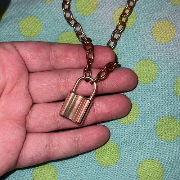 🤩4/$15🥳 Gold Color Lock Charm necklace - Picture 7 of 7